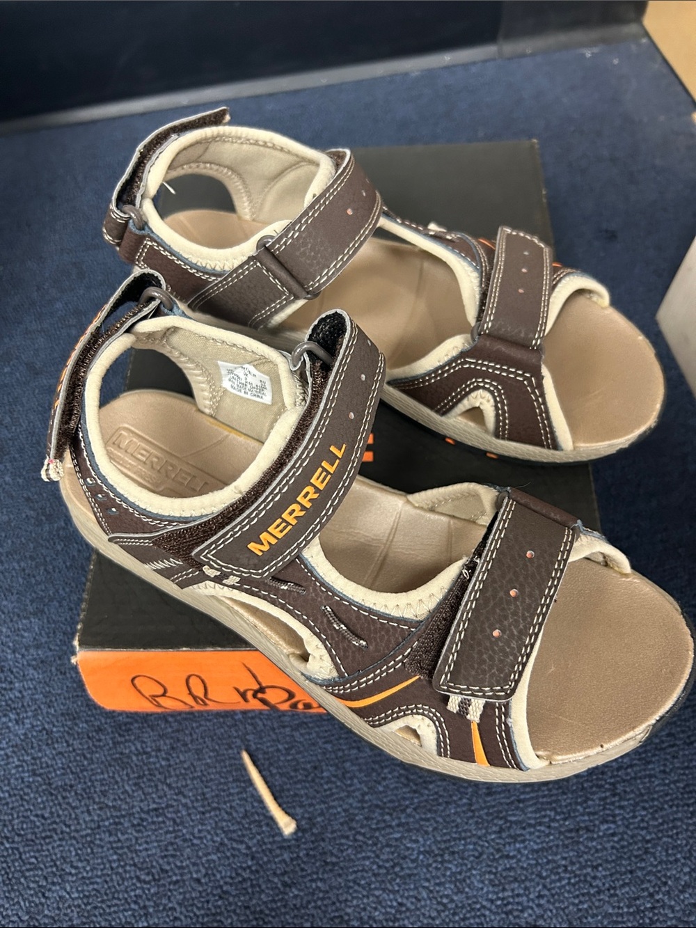 Merrell Kids' Brown  big boy size 4 Panther